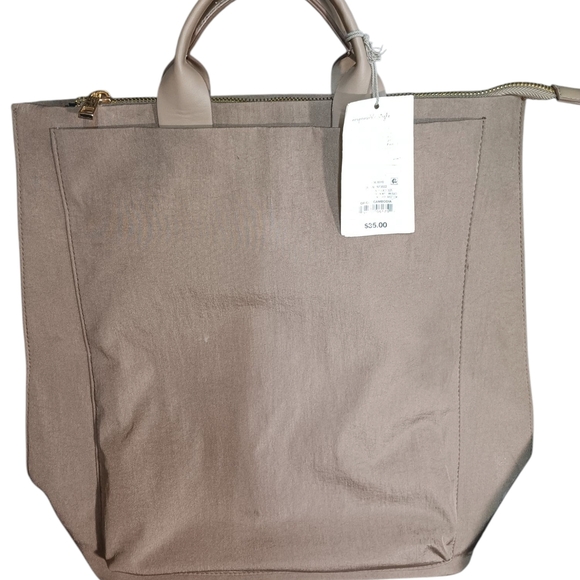 Tan Structured Tote Bag with Minimalist Design - Picture 1 of 6